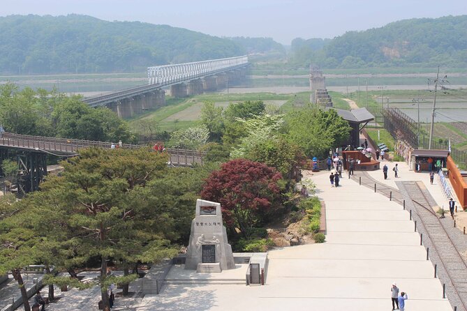 365-day DMZ Special Tour including Monday & Public Holiday - Dorasan/Dora Observatory: spotting the border area for real