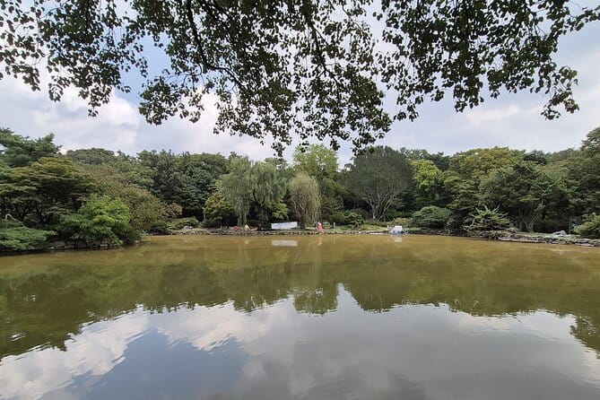 4 Hours UNESCO Palace and Street Food Tour in Seoul - Should You Book This 4-Hour UNESCO + Street Food Tour?