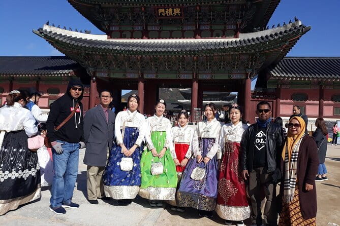 8 Days Guided Trip from Seoul to Jeju - Udo Island: beach time with bikes and peanut ice cream