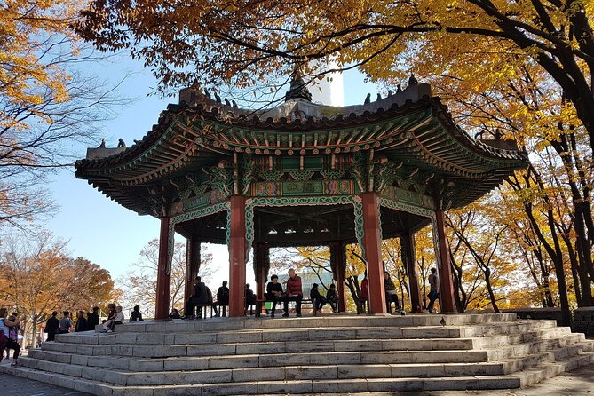 Afternoon Half Day Seoul City Tour, visit Queen's dorm - Guides and the Pickup: Why the Logistics Matter