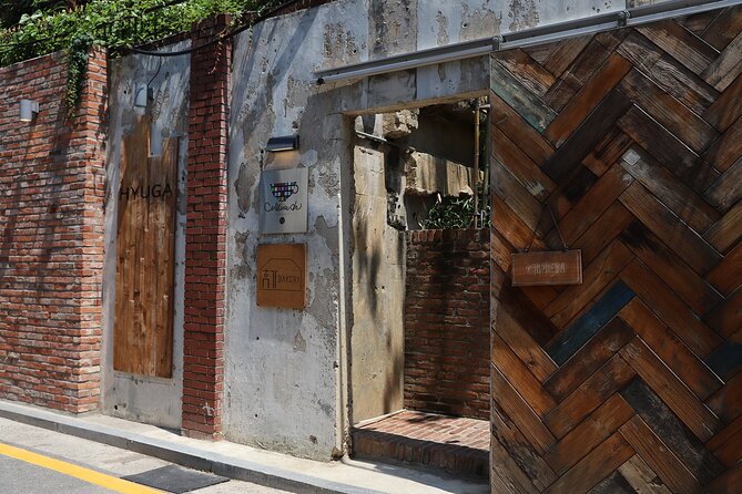 ARMY Must Visit BTS Tour in Seoul - Stop 3: Former Big Hit Entertainment Building Site