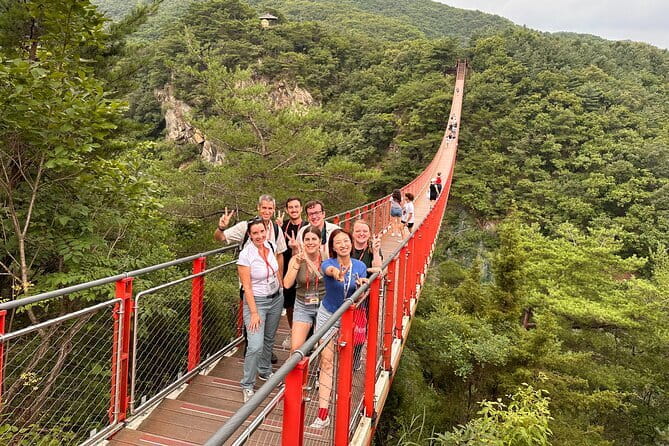 Autumn Foliage-Mt. Seorak, Sokcho Fish Market, Sokcho Beach - Shinheungsa and the Buddha: culture without the detour