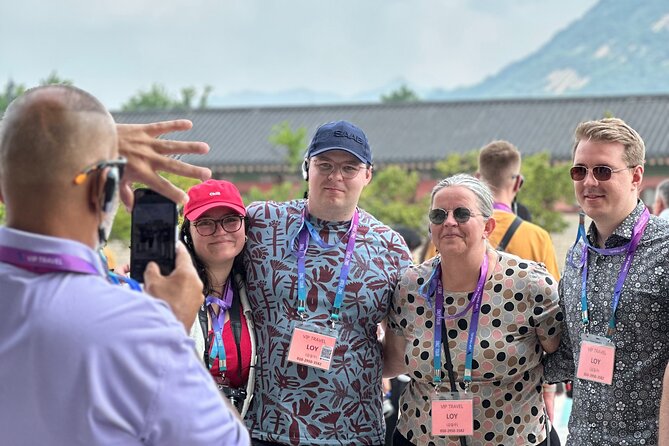 Best Seoul City Tour (Gyeongbokgung Palace,Insadong,Namsan Tower) - Insadong and Kwangjang Market: Crafts Plus Street-Level Seoul