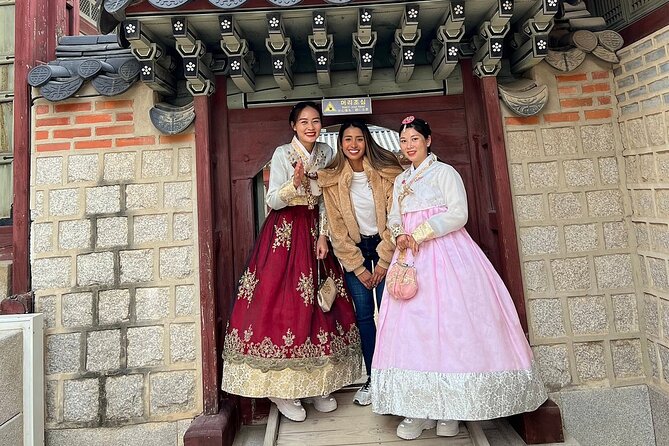 Best Things to Do - Half Day Seoul Trip (Seoul Palace & Temple) - Cheongwadae Sarangchae: museum-style learning near the Blue House