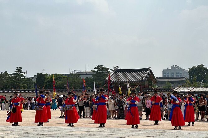 Best Things to Do - Half Day Seoul Trip (Seoul Palace & Temple) - Markets plus ginseng shopping: the part that can be either fun or frustrating