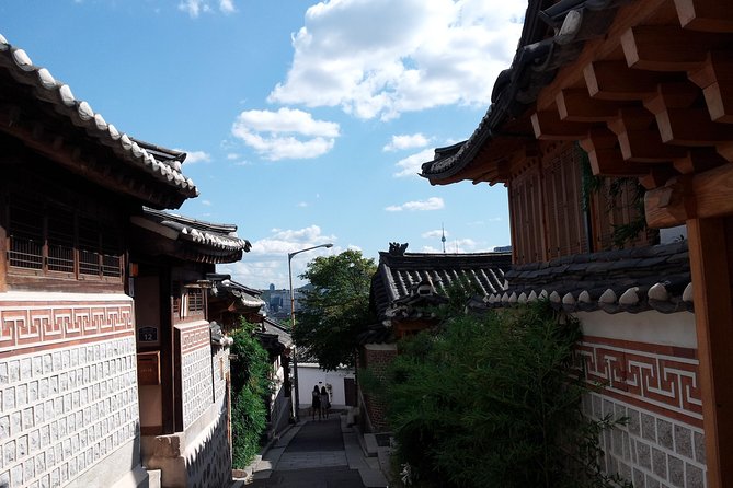 Best Walking Tour to Gyeongbok Palace Bukchon Hanok Village - Why This Route Works: Gyeongbokgung and Bukchon in One Walk