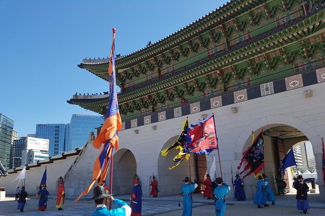 Best Walking Tour to Gyeongbok Palace Bukchon Hanok Village - King Sejong and The Past vs Present Setup