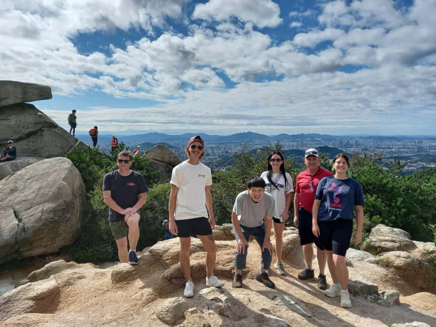 Bukhansan mountain hiking tour - 6 hours - What’s Included vs. What You Must Handle