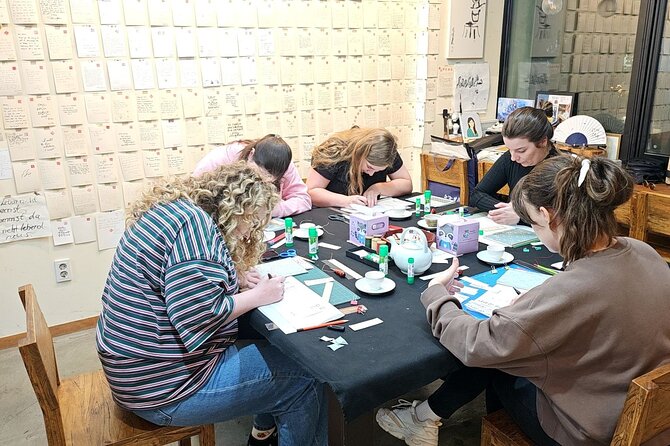 Create a Handmade Traditional Korean Notebook in Insadong - Tongmoongwan and the Insadong setting: why this location is part of the value