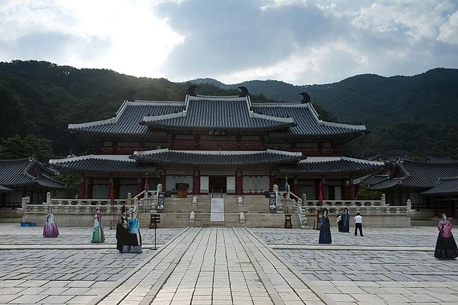 Day Trip to Yongin Daejanggeum and Korean Folk Village from Seoul - Stop 4: Duty Free Center Stop (Shopping Time on the Return)