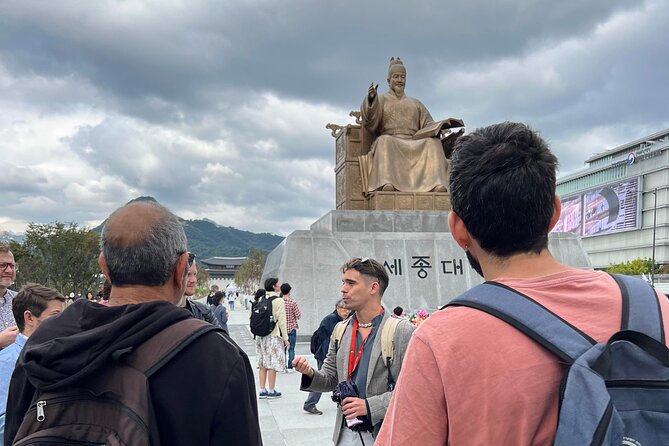 Discover Seoul: Local Life and History - Guides, group size, and why the human part matters