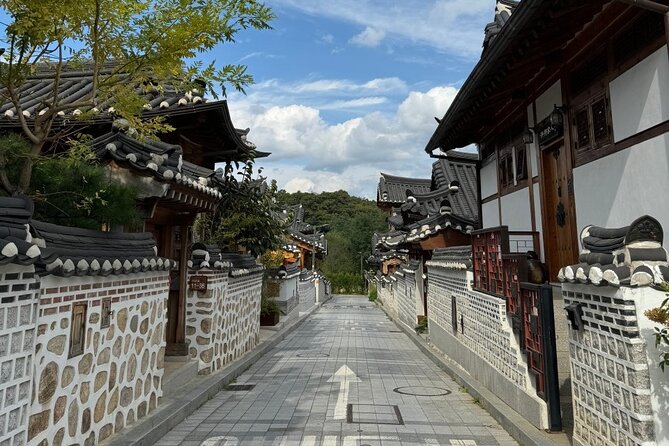 DMZ, Eunpyeong village and Jinkwansa Temple Private Tour - Third Infiltration Tunnel: where the story turns physical