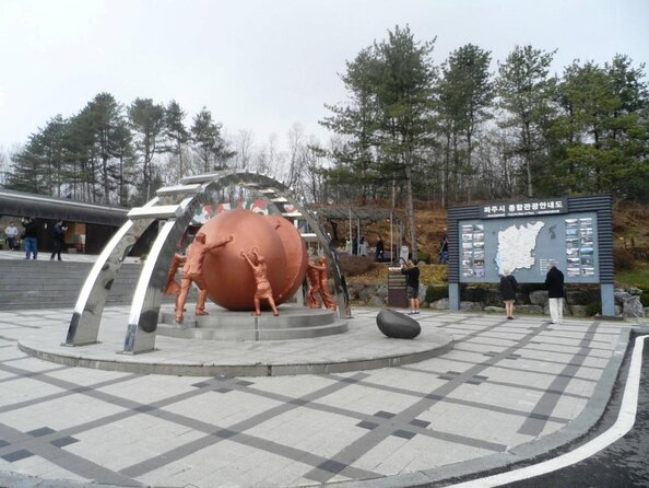 DMZ Tour with Pistol Shooting Experience from Seoul - Stop 1: Imjingak Pyeonghoa-Nuri Park and the “why” behind the visit