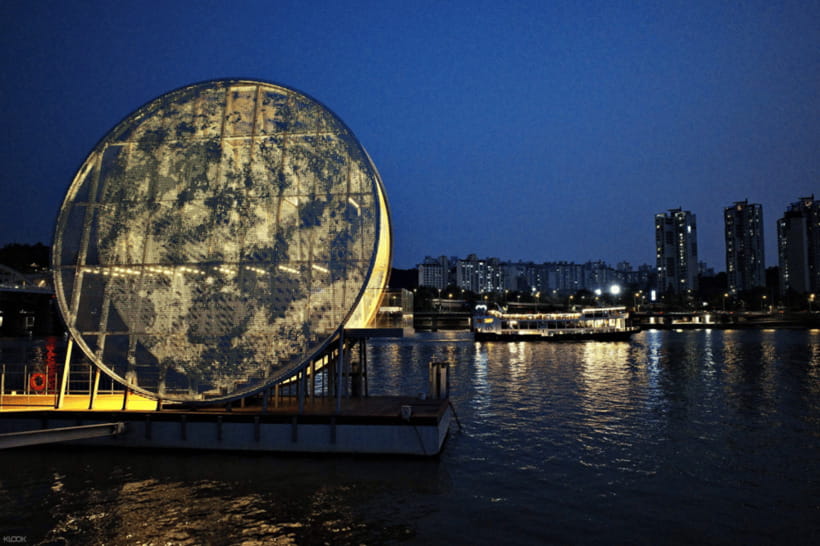 Eland Han River Cruise & Ashley Marine Buffet - Price and value: $50 makes sense if you want both food and skyline