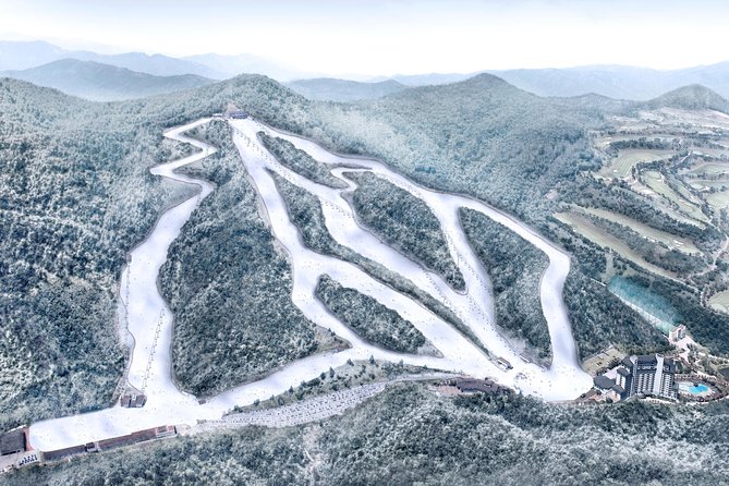 Elysian Gangchon Winter Ski + Eobi Ice Valley Day Tour fr Seoul - Eobi Ice Valley from Dec 20: The Icicle Photo Sprint