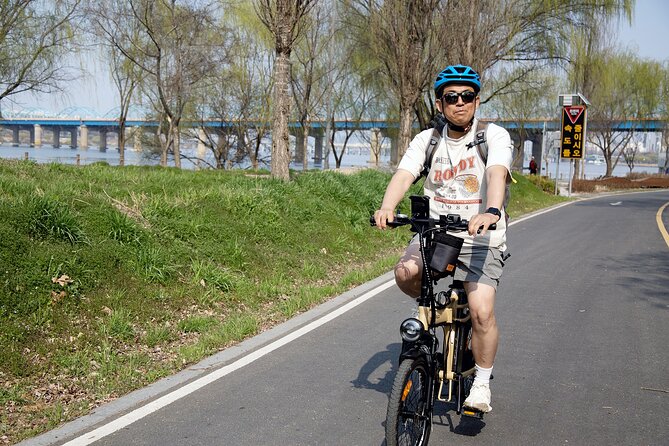 ENKO Electric Bike Ride on The Han River Bike Path in Seoul - Getting started at Gwangheungchang Station (Line 6) without stress