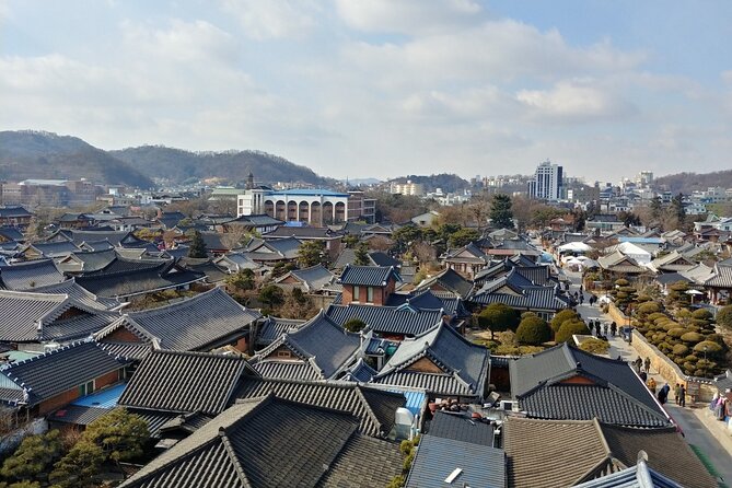 Essence Korea 3days Ptivate Tour(West/East) - Your guide experience: punctual, friendly, and explanation-focused