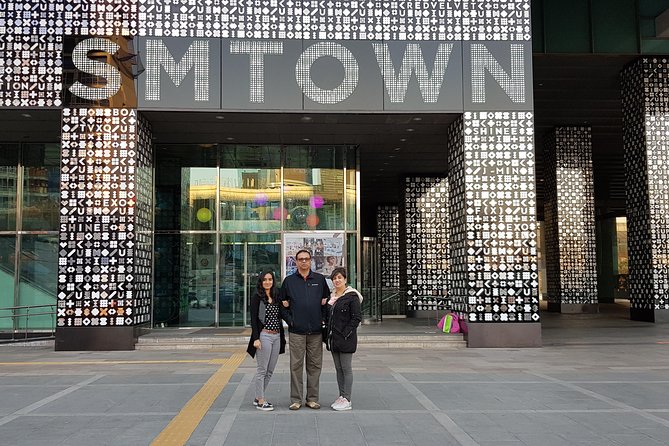Essential Gangnam Tour (Incl. Dinner)-Hot Place of Seoul - Starfield COEX Mall and the Unfolding Sky Concept