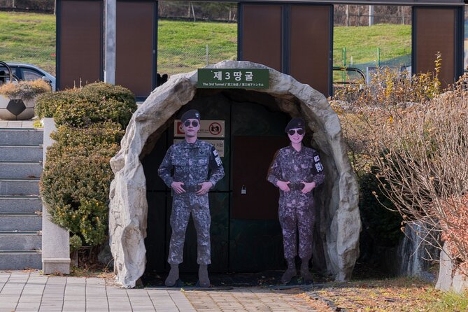 Exclusive Private DMZ Tour & War Memorial Hall or Suspension Bridge(No Shopping) - Comfort and pace: what the private van changes