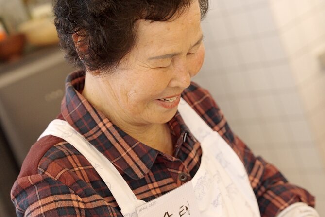 Flavors of Seoul: Grandma's Handmade Noodles to Night Market Tour - The day’s structure: 11:00 am start and a full 9 hours