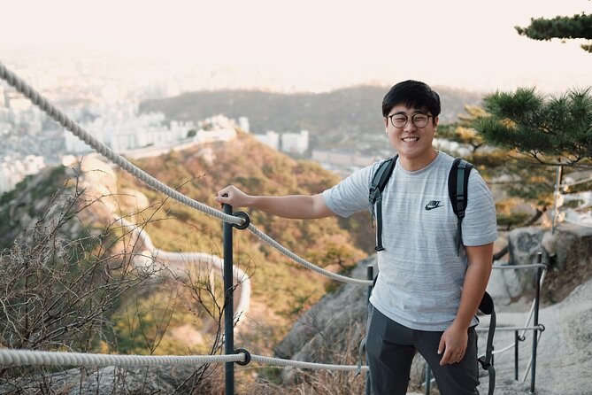 Fortress Night Hike & Snack at a Local Market - Getting there from Seodaemun: simple transit with one extra fare