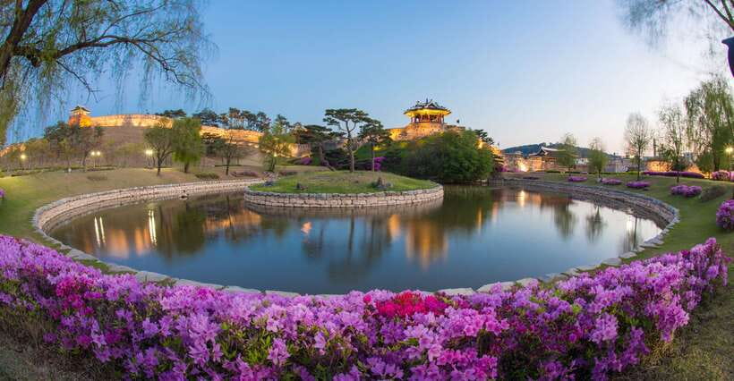 From Seoul: Suwon Hwaseong Fortress Night Tour - Summer Swap: Hwaseong Haenggung Palace on Fridays–Sundays (Jun–Sep)