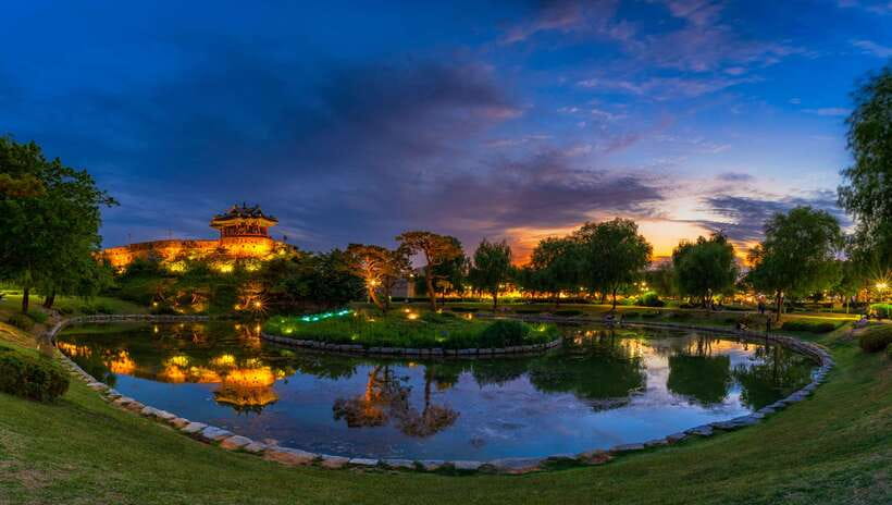From Seoul: Suwon Hwaseong Fortress Night Tour - Entering UNESCO Hwaseong: Walls, Gates, and the Night Lighting