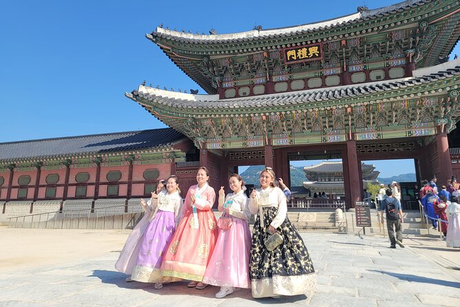 Full-day Customizable Private Seoul Highlight Tour - Bukchon Hanok Village: Traditional Homes, Real People