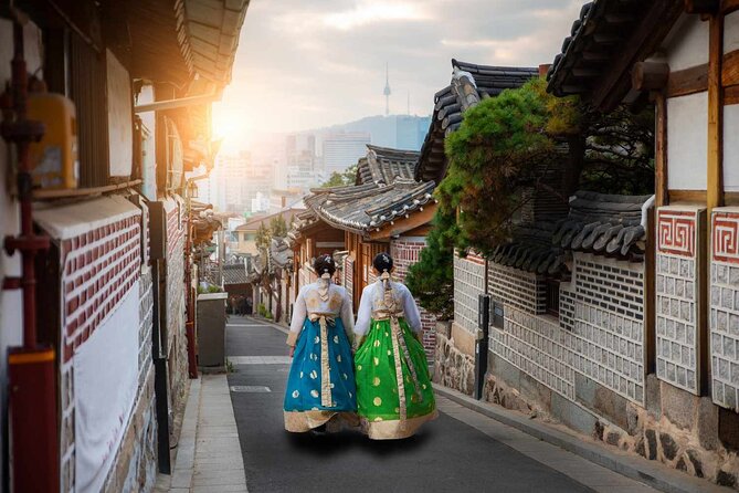 Full-Day Seoul Highlights Private Guided Tour - Bukchon Hanok Village Between Two Palaces