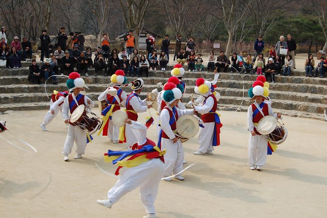 Gyeongbok Palace and Korean Folk Village Tour - The Blue House pass-by: quick context before you hit the temples