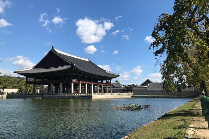 Gyeongbokgung Palace & Bukchon Village Walking Tour - Inside Gyeongbokgung Palace: what to notice beyond the big halls