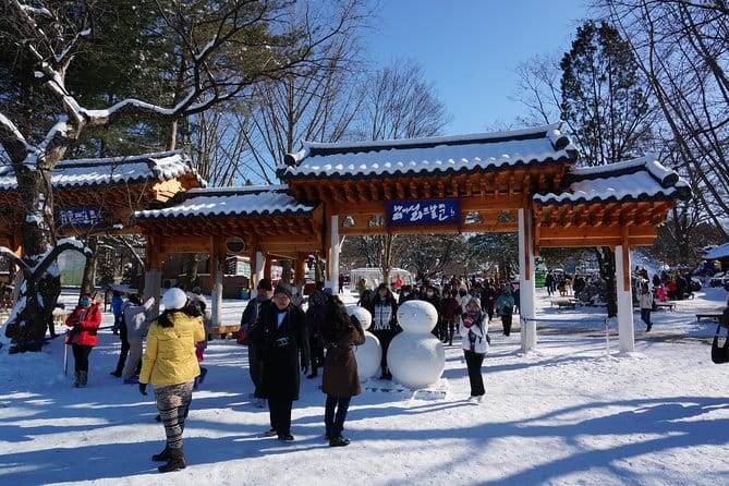 Gyeongbokgung Palace & Bukchon Village Walking Tour - Who this tour suits best