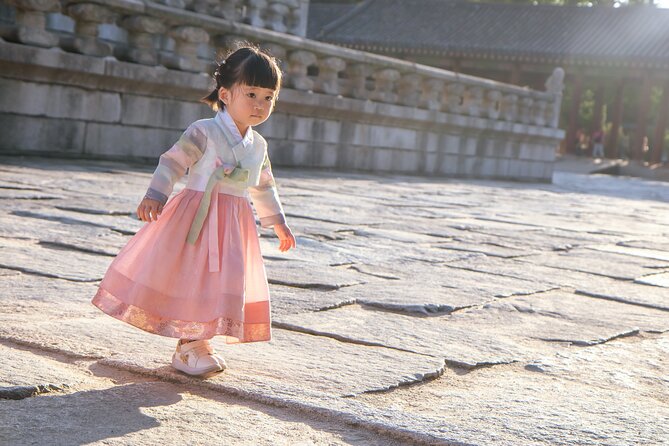 Gyeongbokgung palace family/group private photoshoot - The 2-hour plan: styling, shooting, then a proper wrap