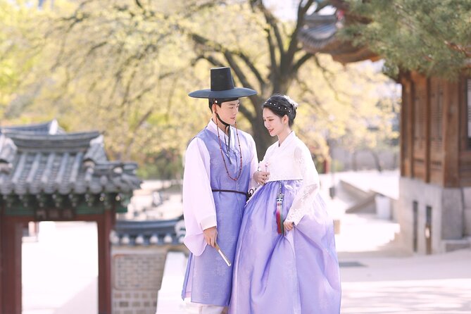 Gyeongbokgung Palace Hanbok Rental Experience in Seoul - Choosing your hanbok: themed vs traditional looks