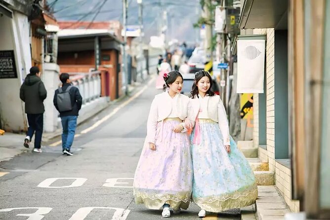 Gyeongbokgung Palace Hanbok Rental Experience in Seoul - Fit, sizing, and the real-world issues to watch
