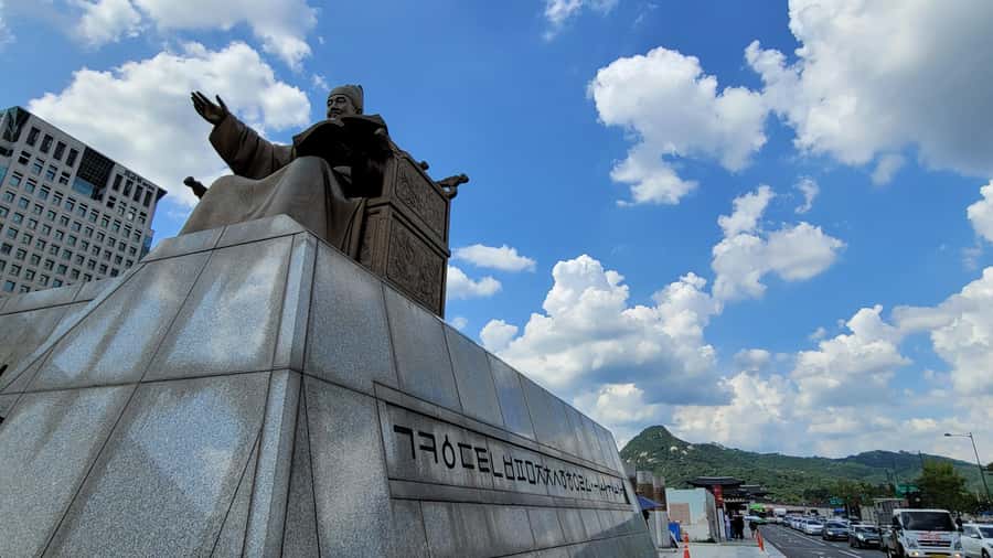 Gyeongbokgung Palace, Jogyesa Temple and Bukchon village - Who This Tour Suits Best (and Who Might Want Something Else)