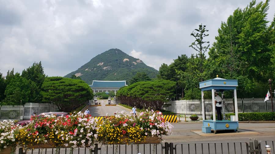 Gyeongbokgung Palace, Jogyesa Temple and Bukchon village - Jogyesa Temple: Where Buddhism Feels Close and Calm