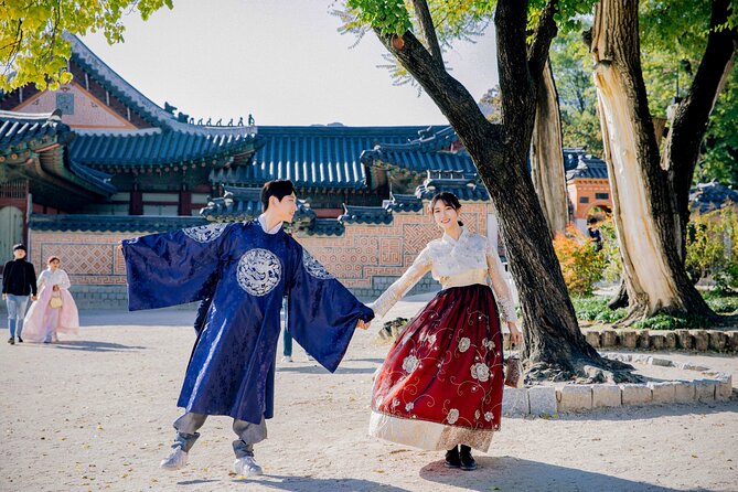 Gyeongbokgung palace,seoul with gigibebe hanbok rental - Dressing Time at the Store: What to Expect During the Fitting