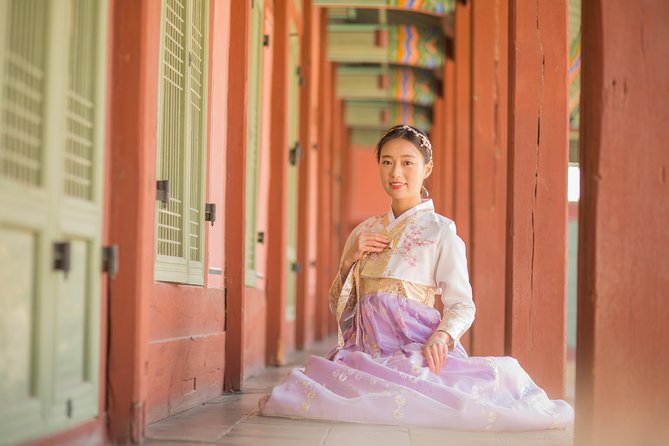 Hanbok rental, hanbok experience - Logistics that matter: private group, meeting point, and how you’ll move