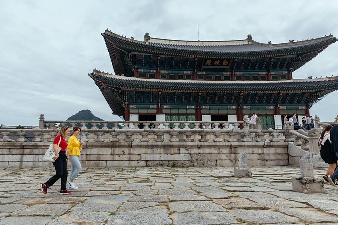 Highlights & Hidden Gems With Locals: Best of Seoul Private Walking Tour - Stop 1: Gwangjang Market for real Korean street food culture