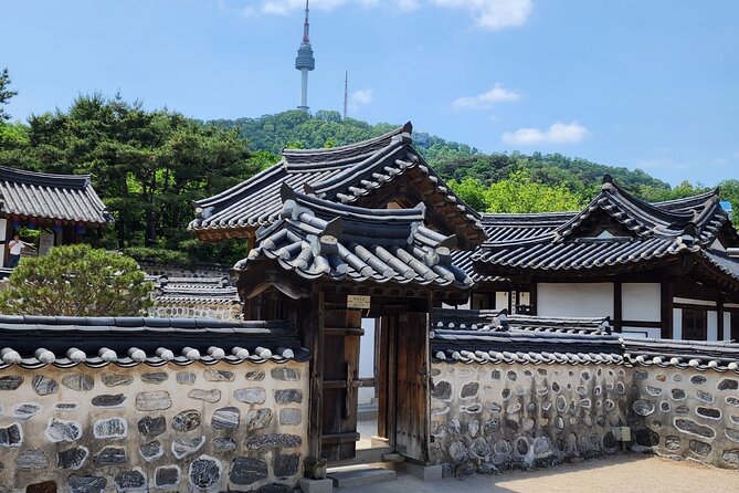Highlights of Seoul Tour in Seoul: Deoksugung & N Seoul Tower - Cheongha Korea Ginseng Museum: a quick cultural stop that stays practical