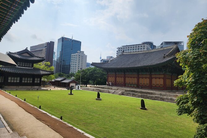 Highlights of Seoul Tour in Seoul: Deoksugung & N Seoul Tower - Logistics that affect your comfort: walking, timing, and group size