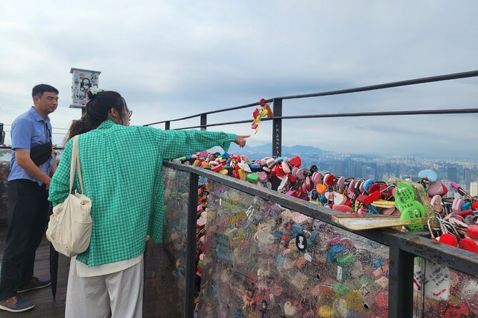 Highlights of Seoul Tour in Seoul: Deoksugung & N Seoul Tower - Deoksugung Palace and the Royal Guard Changing Ceremony