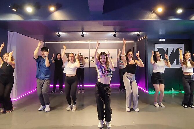 K-pop Dance Class in Seoul (Incl. video shooting & editing) - The 90-minute flow: warm-up, rhythm practice, choreo, and filming