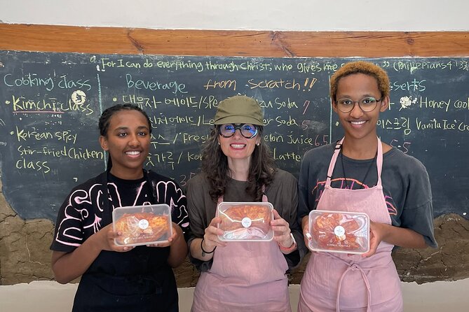 Kimchi class with Chef Hakyung near Gyeongbokgung place - A private kimchi class near Gyeongbokgung that fits your schedule