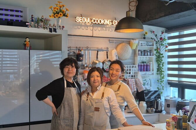 Korean Cooking Class with Grocery Shopping at Seoul Local Market - The cozy studio near Mangwon station: where the class comes alive