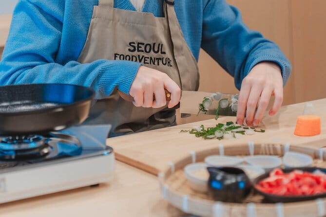 Korean Cooking Class with Grocery Shopping at Seoul Local Market - Timing, group size, and how to not feel rushed
