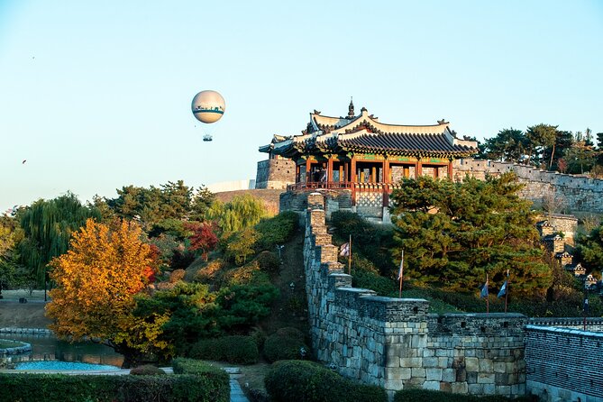 Korean Folk Village and Suwon Hwaseong Fortress Day Tour(EG Tour) - Nammun Market: a snack-friendly finish with Joseon roots