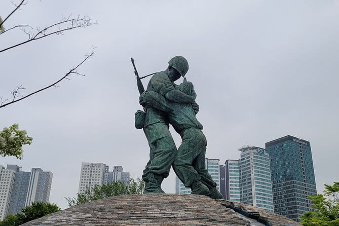 Korean War Memorial Private Guided Tour - Why a Korean War Memorial private tour feels worth it