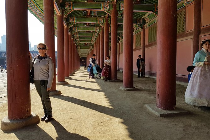 Layover Tour for essential Seoul City & Gourmet tour(Incl. Lunch) - Bukchon Hanok Village and the folk-story behind the houses